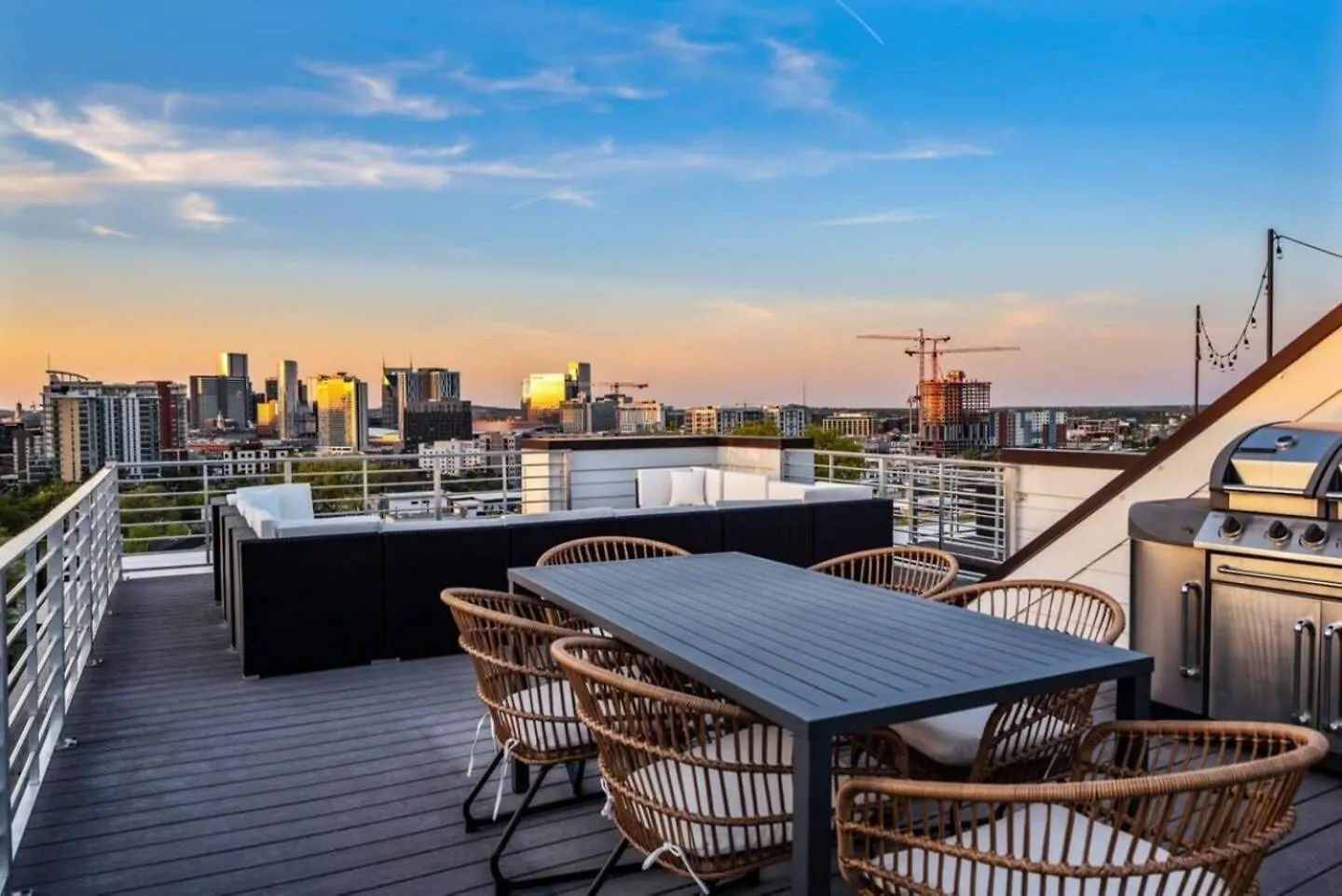 City Rooftop Views For Days 1 Mile To Downtown Nashville