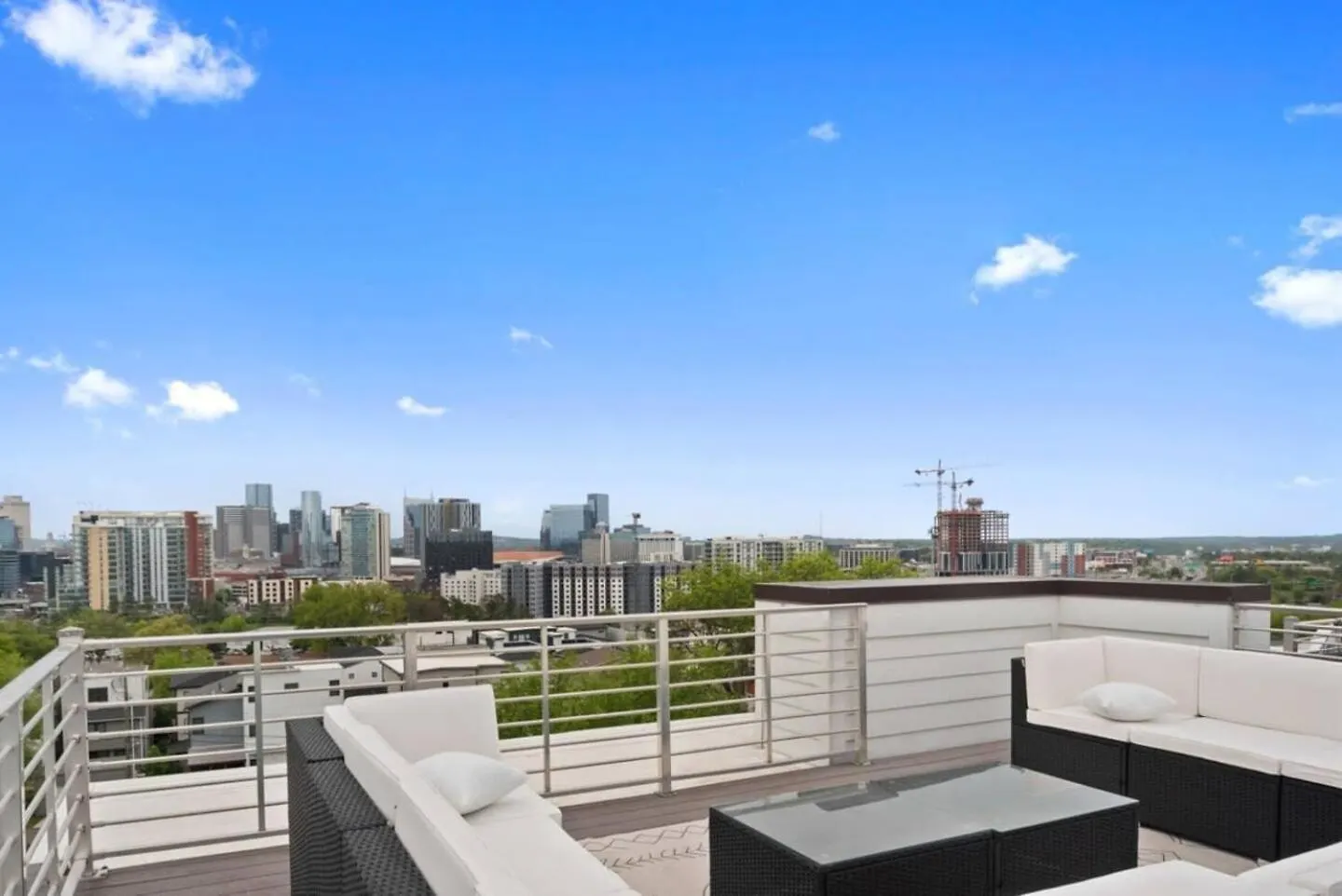 City Rooftop Views For Days 1 Mile To Downtown Nashville Сasa de vacaciones